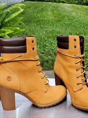 Timberland Women's Wheat Nubuck Lace-Up Block Heel Ankle Boots